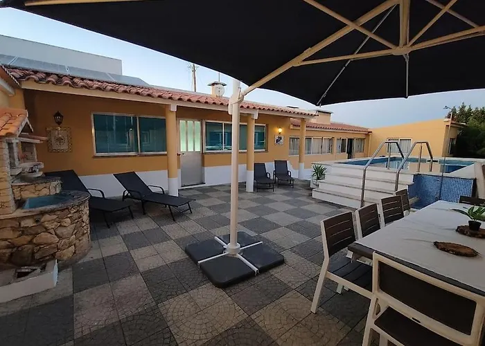 O Nosso Cantinho - Private Property & Pool